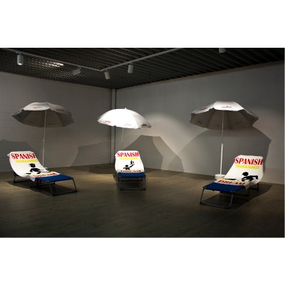 Spanish-dream.-Fotografias-A3—Toallas-Impresion-digital-sobre-textil-160-x-80-cm-Sombrillas-Impresion-digital-sobre-sombrilla-de-playa–Instalacion–3-toallas,-3-sombrillas,-y-12-fotos-C